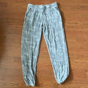 Athleta Girl grey camo joggers size 16/xxl